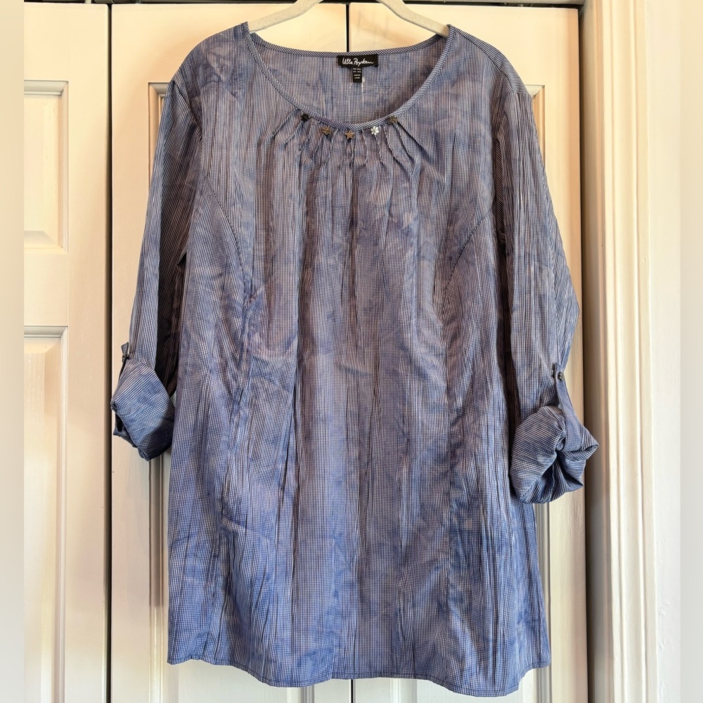 Ulla Popken NWT blue and white tunic with pewter colored accents, 16/18